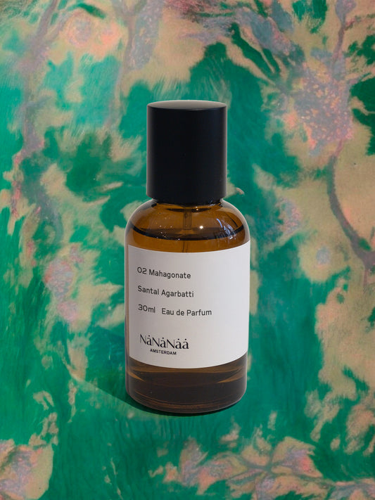 02 Mahagonate - Wood & Honey